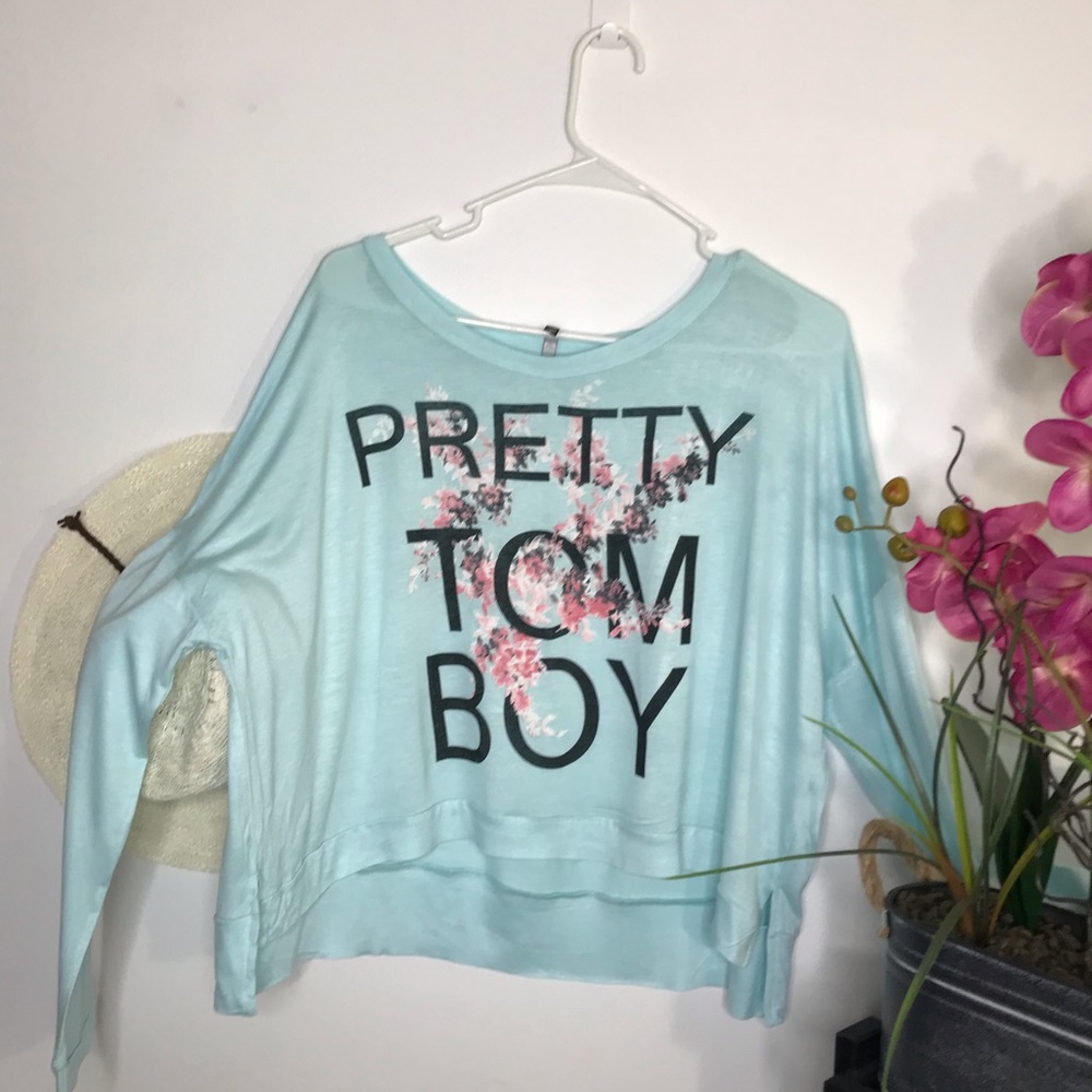 ✨Say it with style...loose Top✨